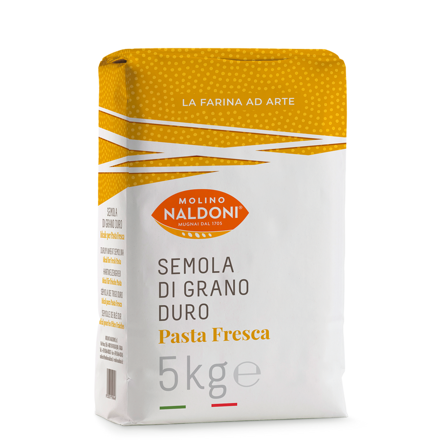 A 5kg bag of Molino Naldoni Semola di Grano Duro (hard wheat flour) with a white and yellow design, photographed on a clean white background.