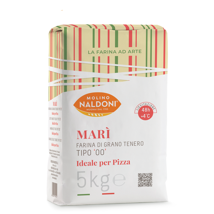 A 5kg bag of Molino Naldoni Mari flour, featuring a white lower half with red and green text, and a striped top half in beige, green, and red.