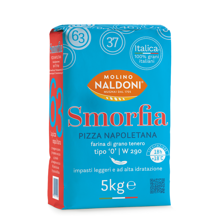 Smorfia flour bag 5kg on a white background